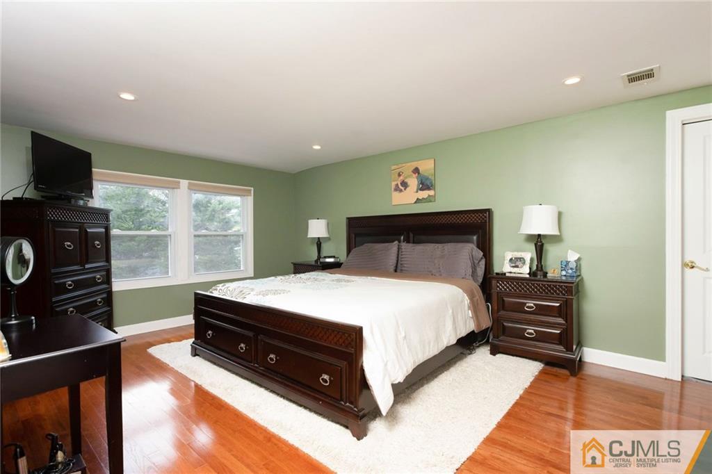 2 Romeo Court Old Bridge, NJ 08857 - Photo 17 of 22 Gallery Image 17