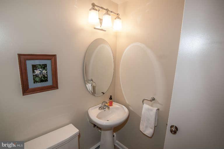 9101 Waycross Road Ellicott City, MD 21042 - Photo 26 of 30 Bath