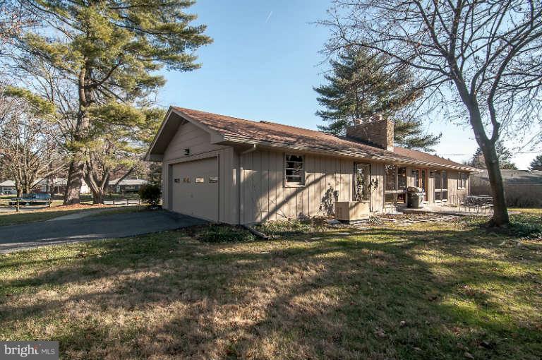 9101 Waycross Road Ellicott City, MD 21042 - Photo 29 of 30 Exterior (Rear)