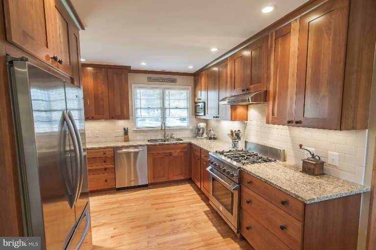 9101 Waycross Road Ellicott City, MD 21042 - Photo 4 of 30 Kitchen