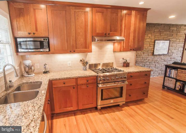 9101 Waycross Road Ellicott City, MD 21042 - Photo 5 of 30 Kitchen