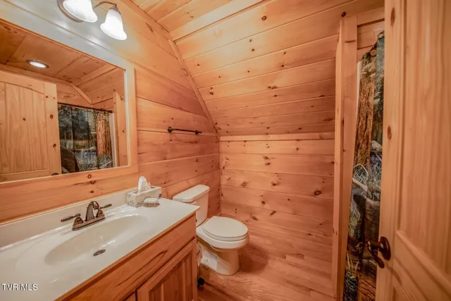 $849,000 | 718 Rocky Flats Road, Cosby, TN 37722