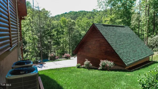 $849,000 | 718 Rocky Flats Road, Cosby, TN 37722