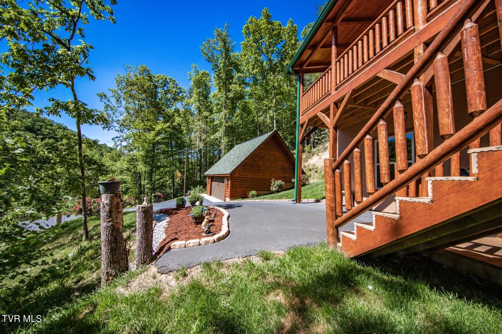 718 Rocky Flats Road Cosby, TN 37722 - Photo 37 of 45 32