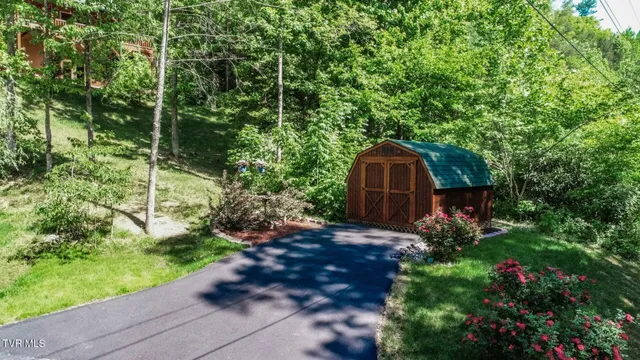 $849,000 | 718 Rocky Flats Road, Cosby, TN 37722