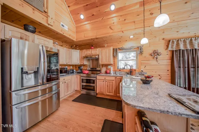 $849,000 | 718 Rocky Flats Road, Cosby, TN 37722