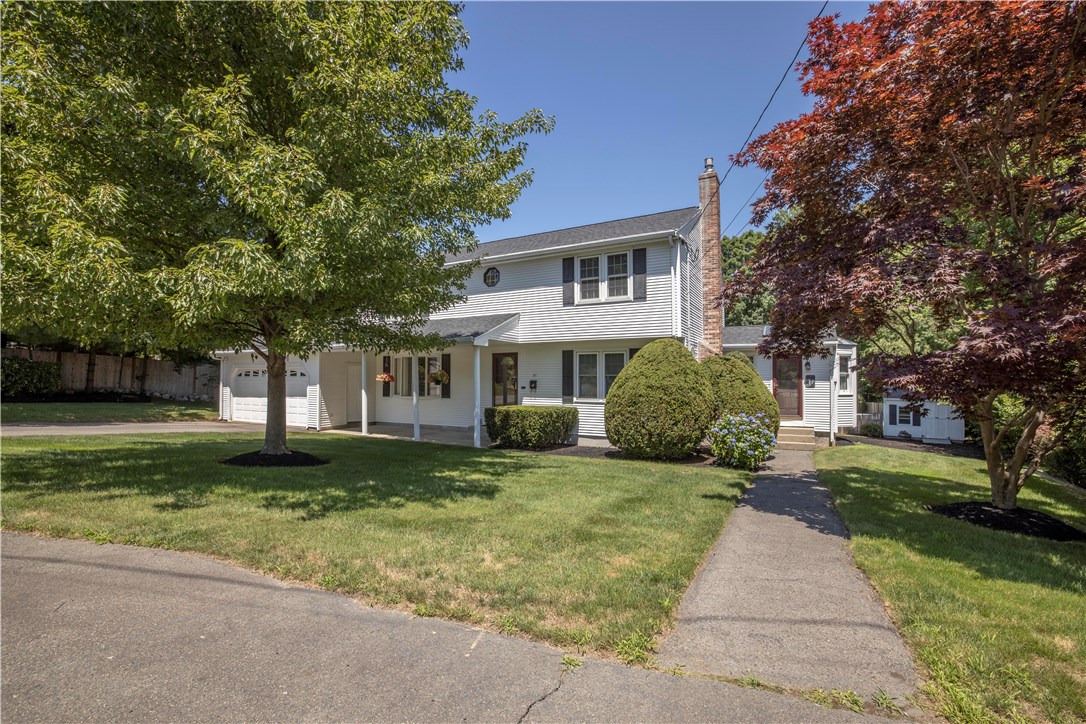 31 Pontiac Road Walpole, MA 02081 - Photo 3 of 50 Gallery Image 3