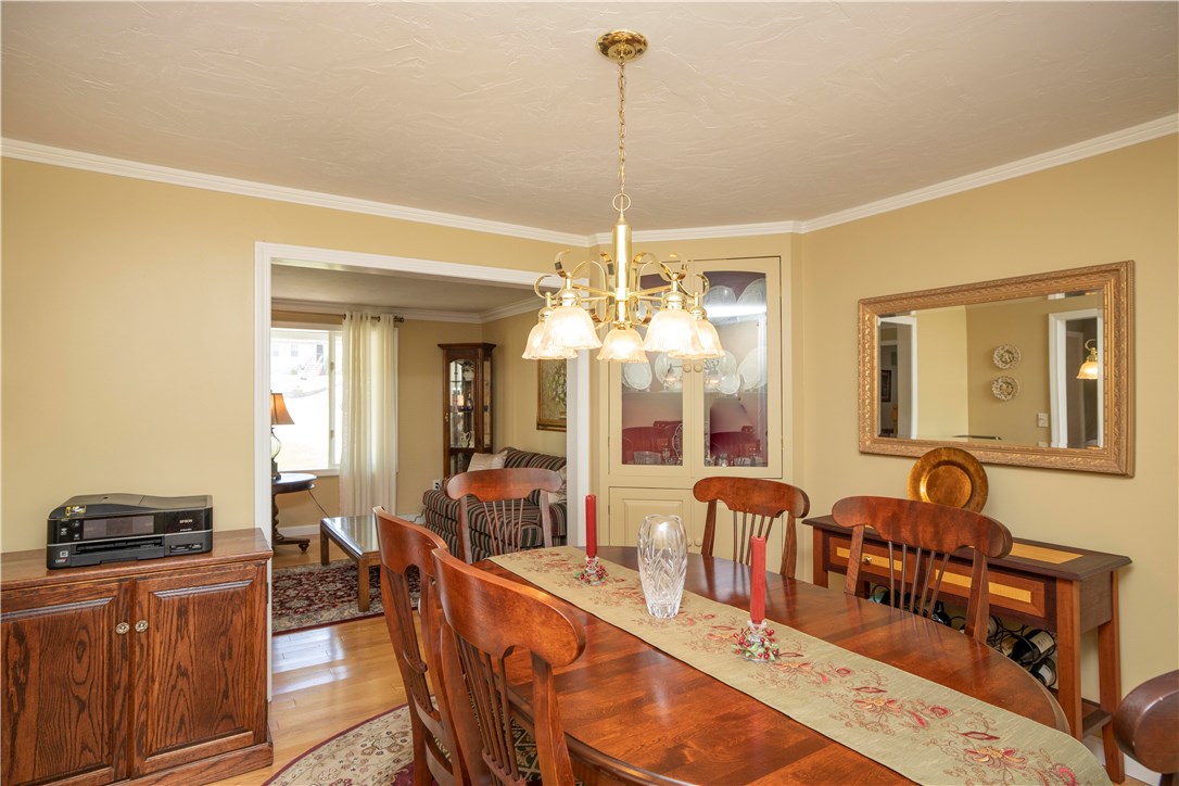 31 Pontiac Road Walpole, MA 02081 - Photo 34 of 50 Gallery Image 34