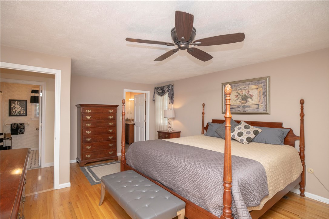 31 Pontiac Road Walpole, MA 02081 - Photo 38 of 50 Gallery Image 38