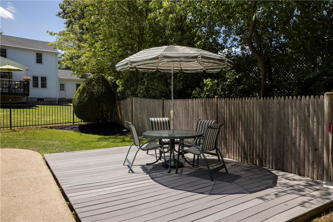 31 Pontiac Road Walpole, MA 02081 - Photo 6 of 50 Gallery Image 6
