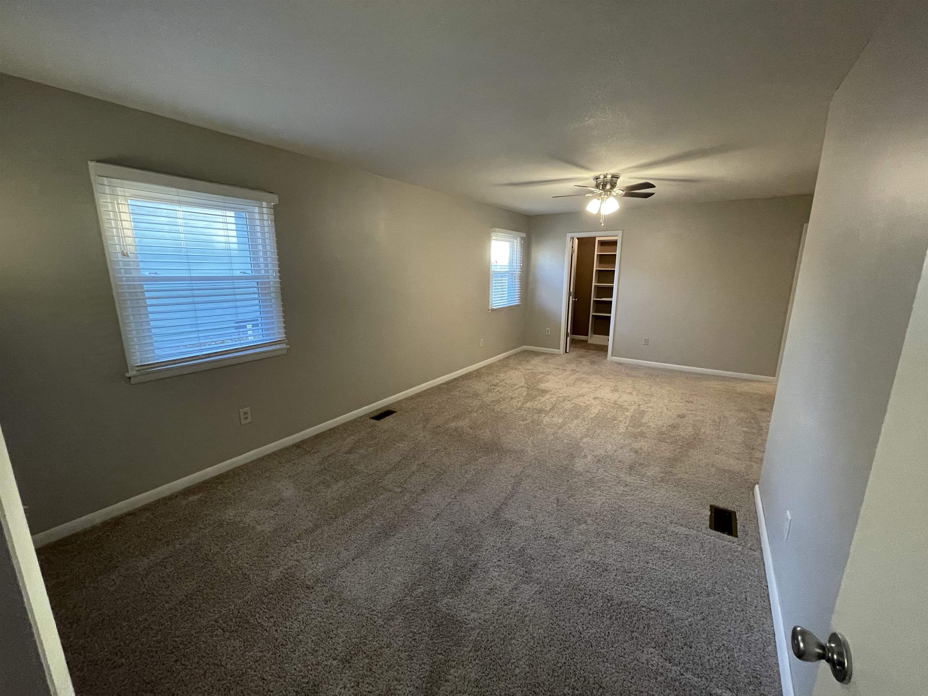 219 North McComas Street Wichita, KS 67203 - Photo 12 of 31