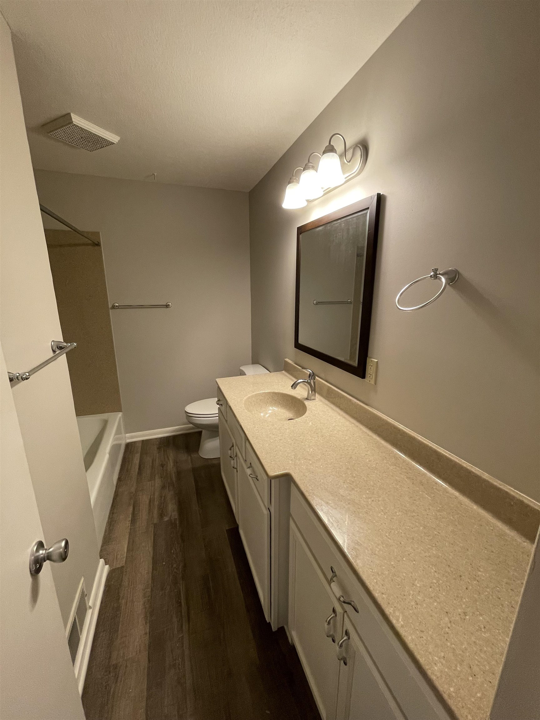 219 North McComas Street Wichita, KS 67203 - Photo 18 of 31