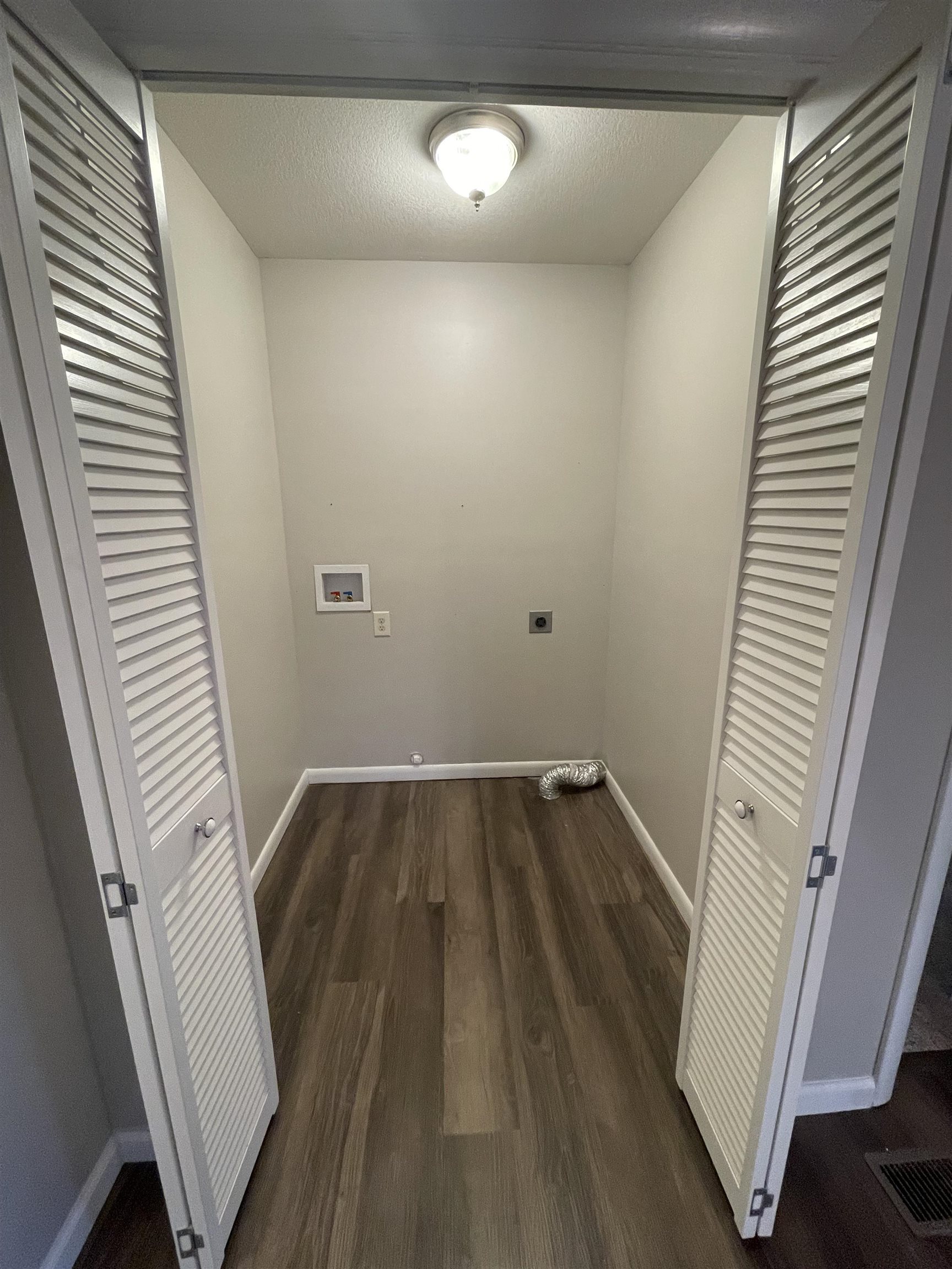 219 North McComas Street Wichita, KS 67203 - Photo 19 of 31