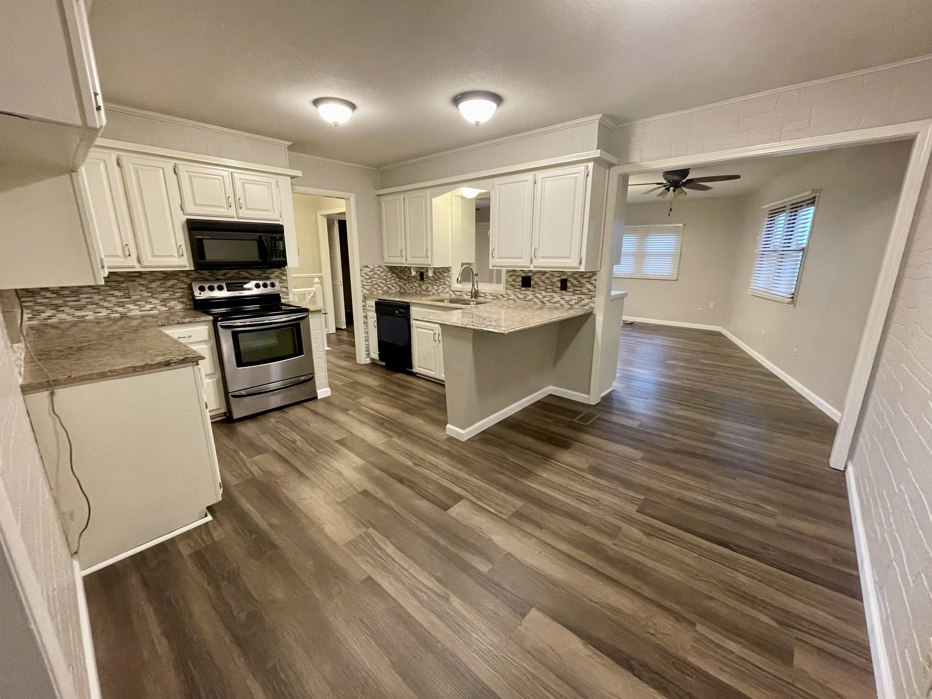 219 North McComas Street Wichita, KS 67203 - Photo 7 of 31