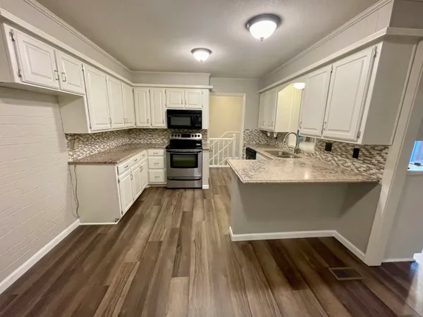 $229,900 | 219 North McComas Street, Wichita, KS 67203