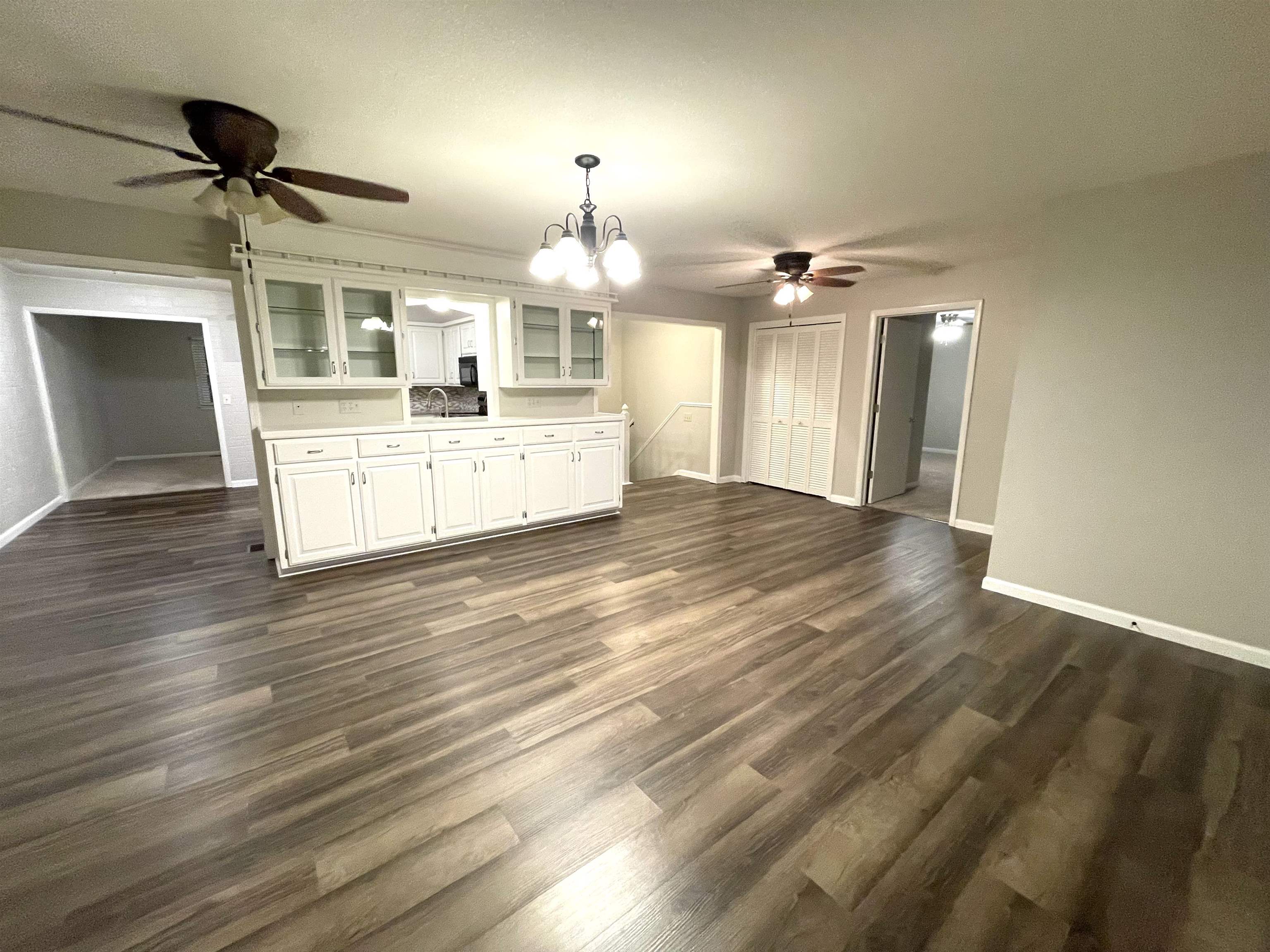 219 North McComas Street Wichita, KS 67203 - Photo 10 of 31