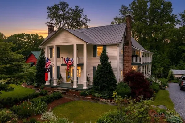 $1,127,000 | 8646 Highway 183, Newland, NC 28657