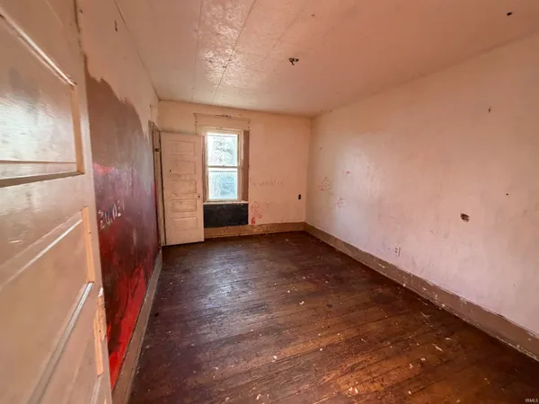 $74,900 | 317 North High Street, Union City, IN 47390