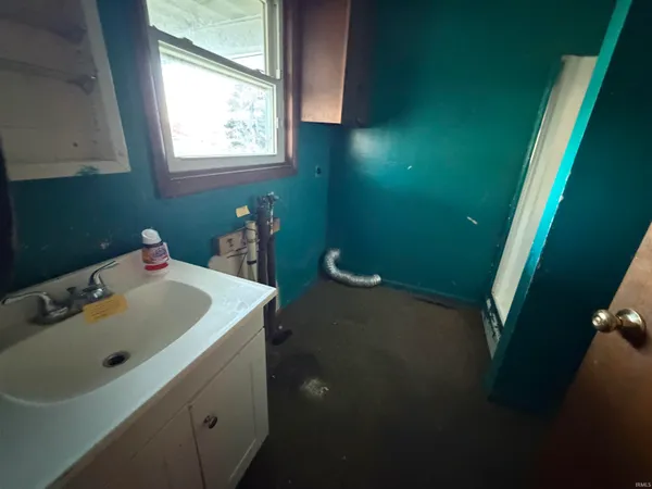 $74,900 | 317 North High Street, Union City, IN 47390