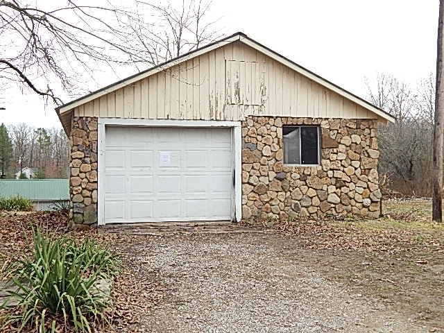 1135 Stinson Road Jamestown, TN 38556 - Photo 1 of 25 garage