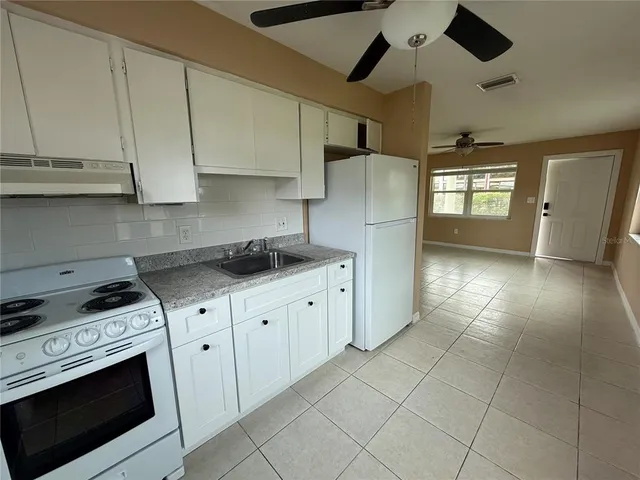 $1,500 | 7057 Sunset Drive South, Unit 1, South Pasadena, FL 33707
