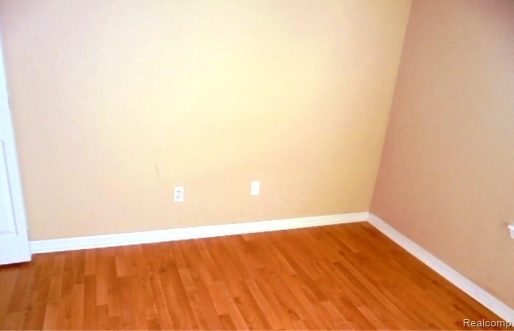 1682 Clemens Circle Rochester, MI 48307 - Photo 8 of 11