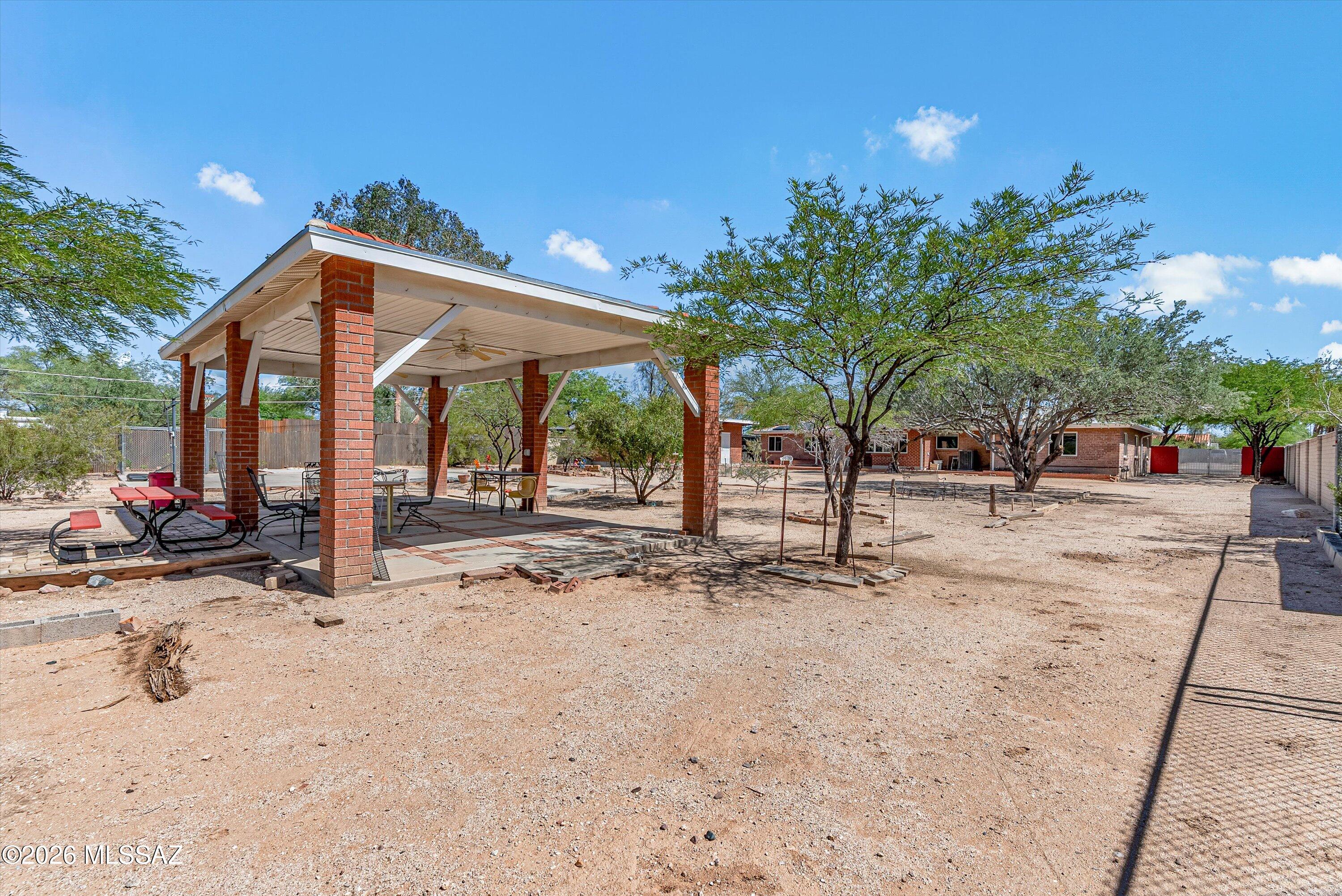 2107 East Lind Road Tucson, AZ 85719 - Photo 35 of 43 a view of outdoor space with seating area