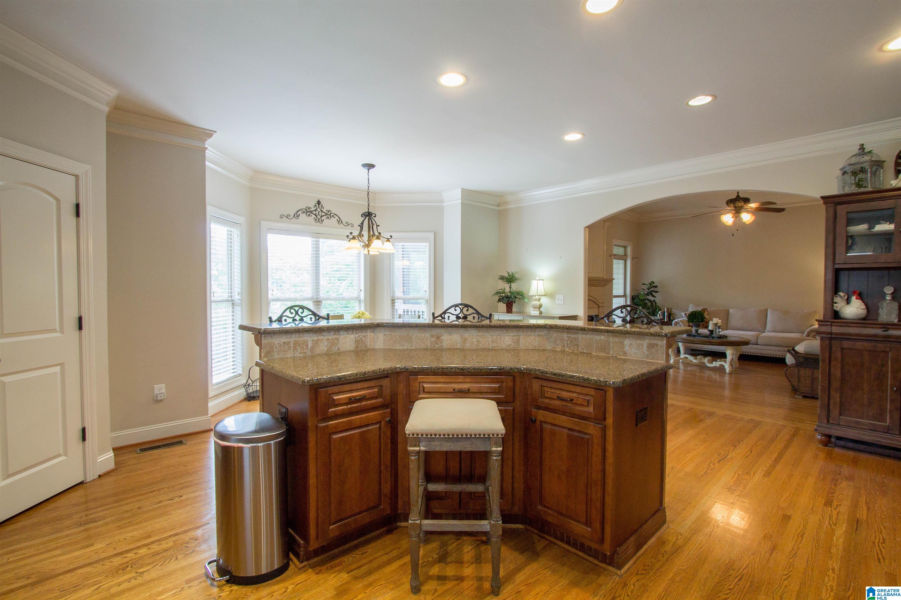 1045 Grande View Pass Alabaster, AL 35114 - Photo 11 of 77