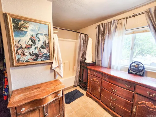 $950,000 | 25260 East Old Julian Highway, Ramona, CA 92065