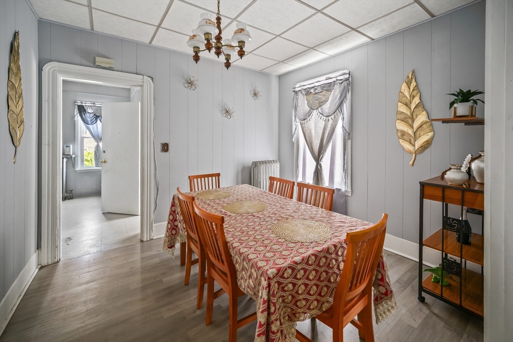 82 Snell Street Fall River, MA 02721 - Photo 3 of 20
