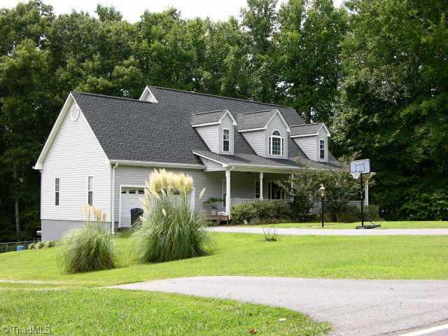 6396 Seward Road Pfafftown, NC 27040 - Photo 1 of 2 Exterior Front.
