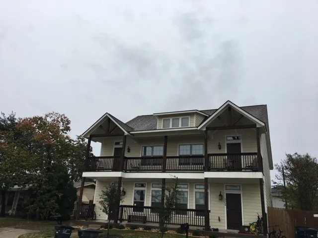 $2,800 | 406 B Poplar Street, College Station, TX 77840