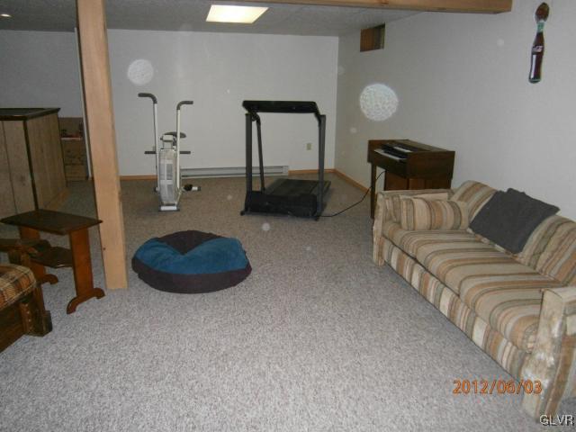 3940 Eagle Circle Slatington, PA 18080 - Photo 10 of 15 huge family room