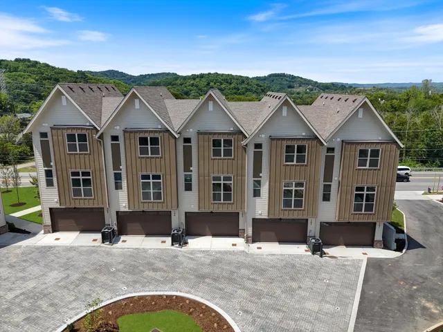 $575,000 | 7341 Charlotte Pike, Unit 109, Nashville, TN 37209