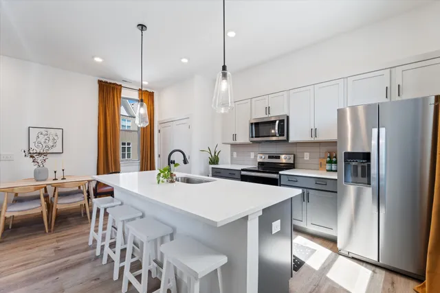 $575,000 | 7341 Charlotte Pike, Unit 109, Nashville, TN 37209