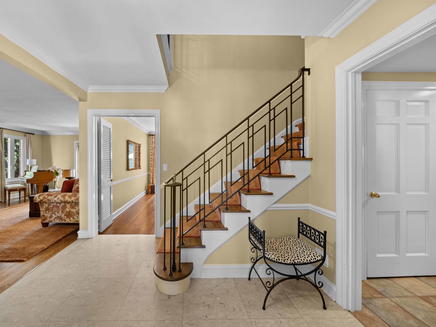 9530 Harding Avenue Evanston, IL 60203 - Photo 4 of 54