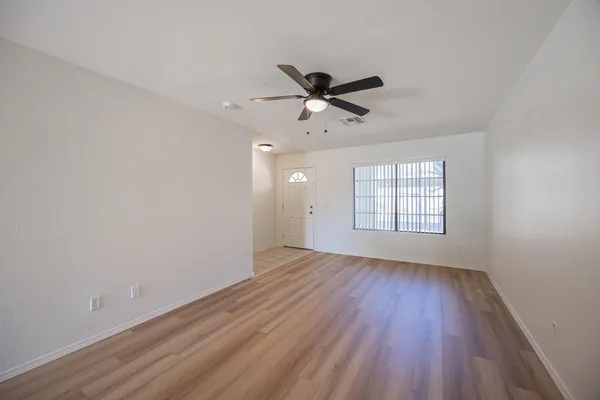 $1,795 | 7801 North 44th Drive, Unit 1075, Glendale, AZ 85301