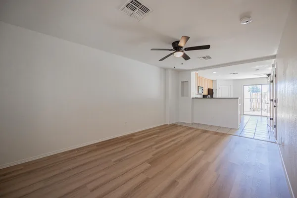 $1,795 | 7801 North 44th Drive, Unit 1075, Glendale, AZ 85301