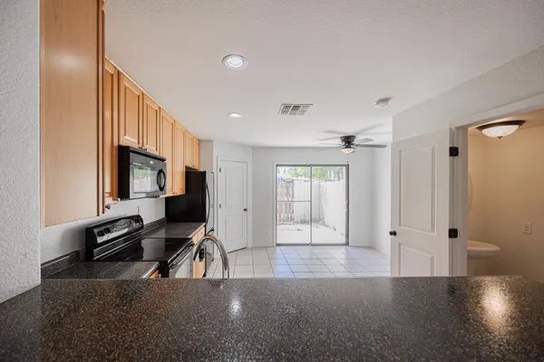 $1,795 | 7801 North 44th Drive, Unit 1075, Glendale, AZ 85301