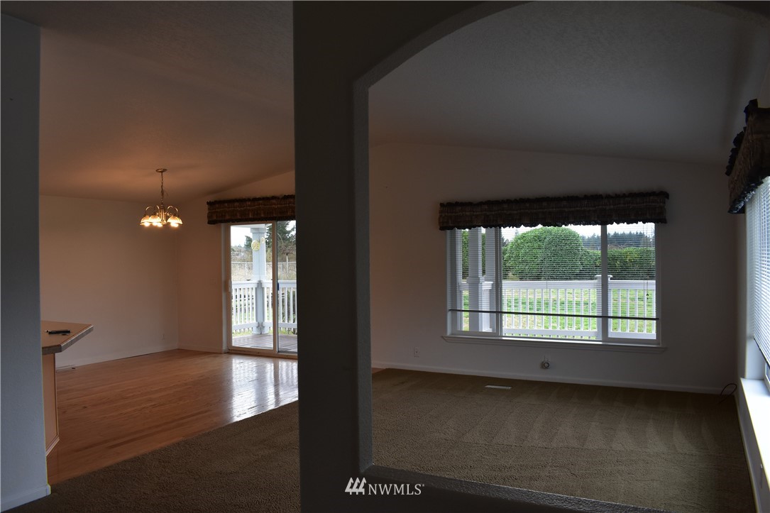 7049 196th Avenue Southwest Rochester, WA 98579 - Photo 4 of 17