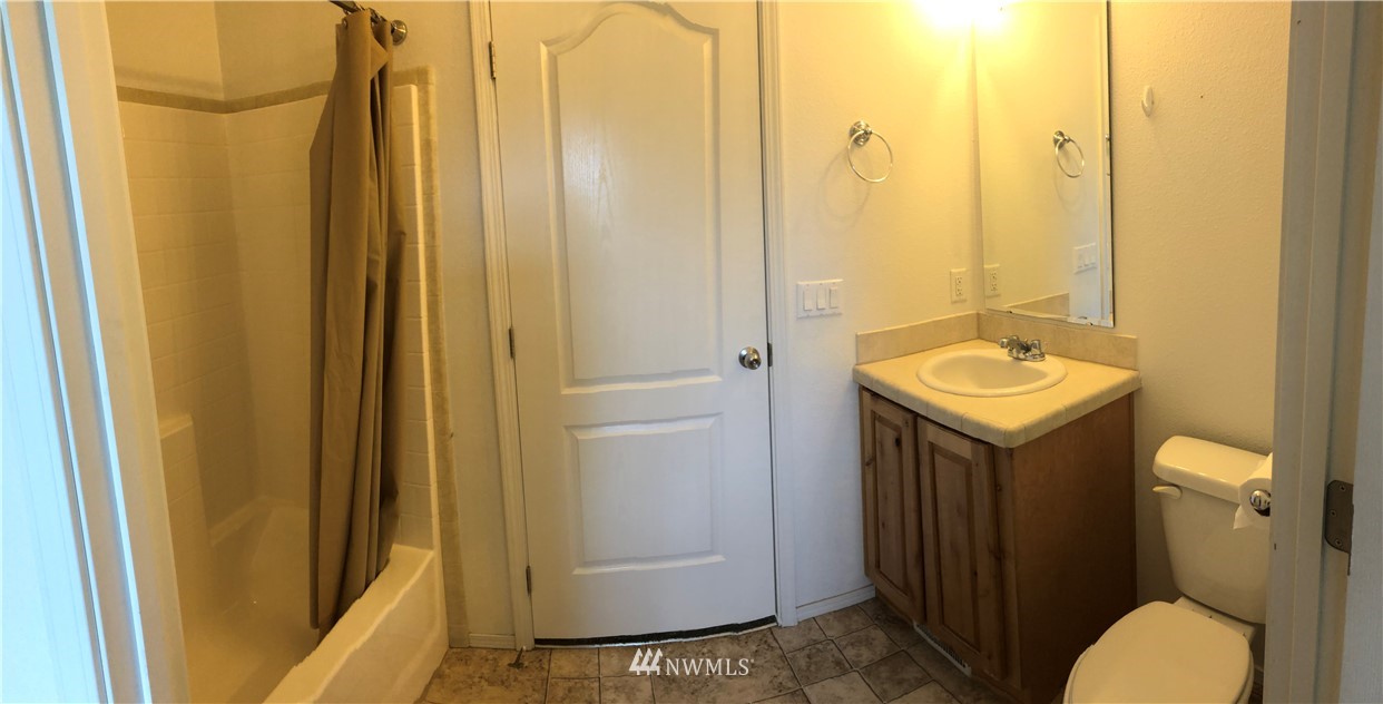 7049 196th Avenue Southwest Rochester, WA 98579 - Photo 8 of 17