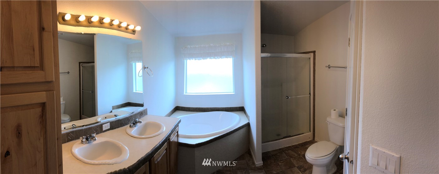 7049 196th Avenue Southwest Rochester, WA 98579 - Photo 10 of 17