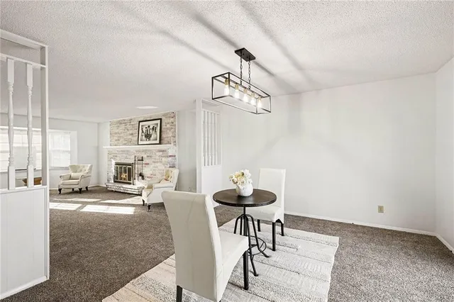 $279,500 | 10185 West 96th Terrace, Overland Park, KS 66212