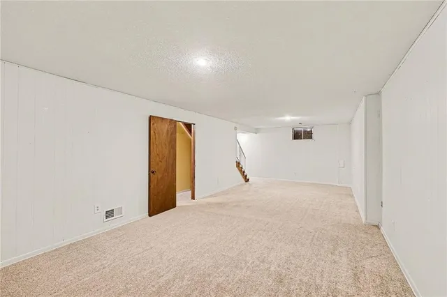 $279,500 | 10185 West 96th Terrace, Overland Park, KS 66212