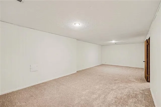 $279,500 | 10185 West 96th Terrace, Overland Park, KS 66212