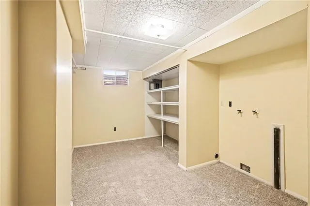 $279,500 | 10185 West 96th Terrace, Overland Park, KS 66212