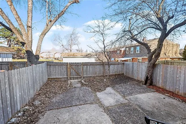 $279,500 | 10185 West 96th Terrace, Overland Park, KS 66212