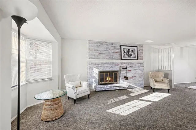 $279,500 | 10185 West 96th Terrace, Overland Park, KS 66212