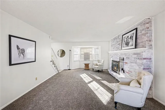 $279,500 | 10185 West 96th Terrace, Overland Park, KS 66212