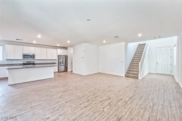 $2,350 | 243 Polaris Ridge Avenue, Henderson, NV 89011